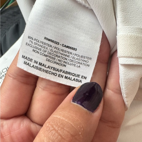 Nike Golf Dri Fit White Bermuda Shorts - Picture 4 of 5